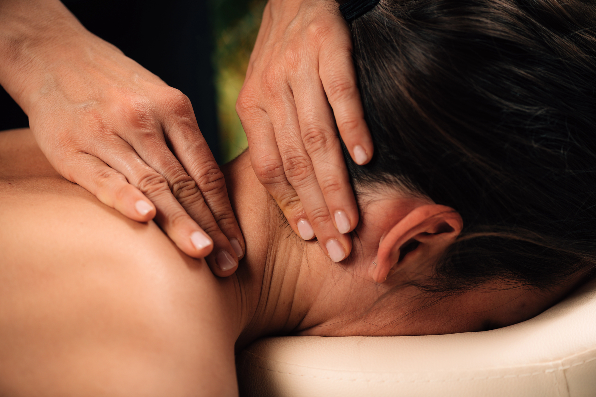Deep Tissue Massage in Ipswich for Stiff Neck & Shoulders